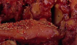 烤猪蹄的做法视频教程,烤猪蹄的秘制做法，香气扑鼻，肉质鲜嫩